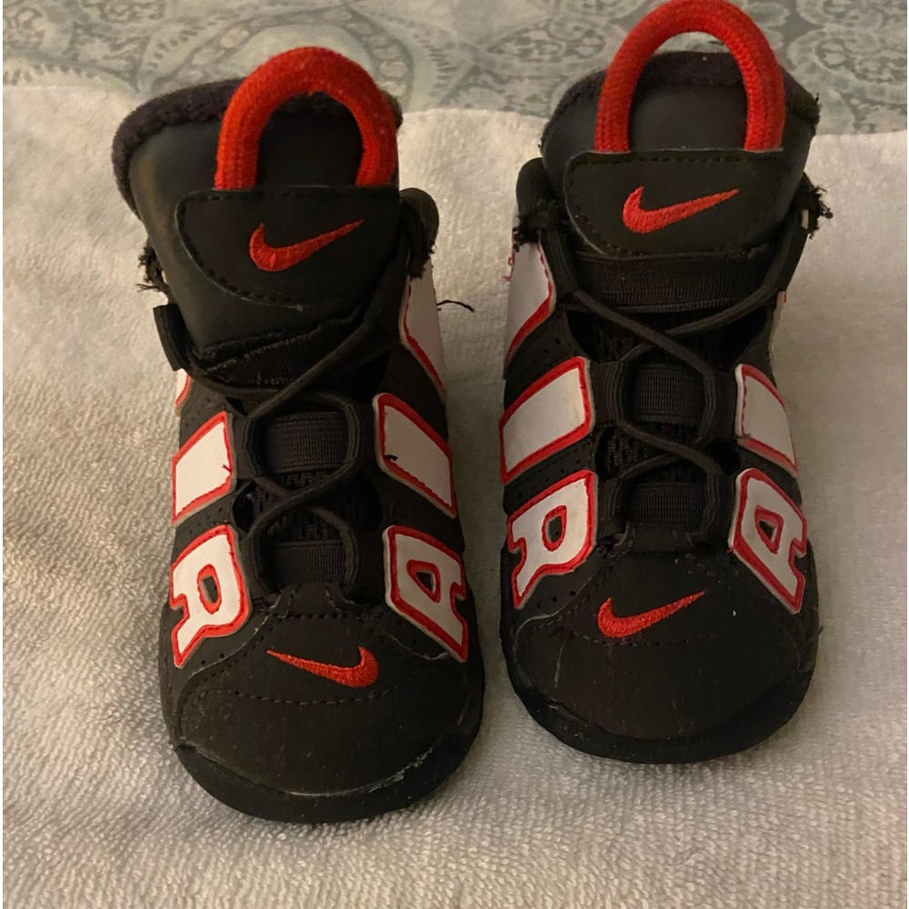 🔥Nike Air Tempo Medium Ash Siren Red/ White TD